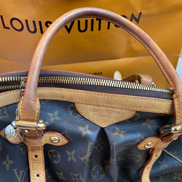 Louis Vuitton Tivoli - Picture 5 of 11